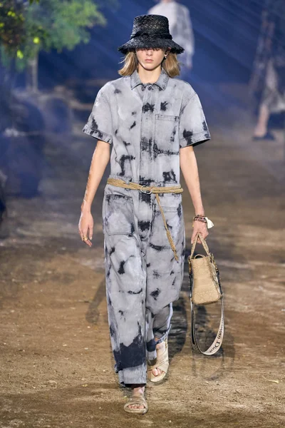 Look 61